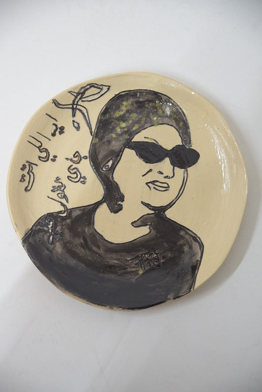 Plate Hand-Painted with aom kltom
